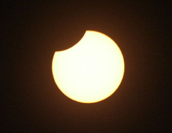 Principio del eclipse anular 03