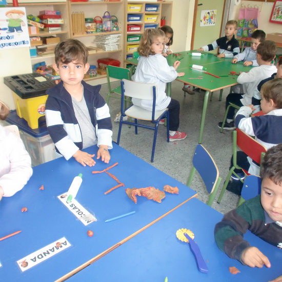 Noviembre 2016_Escribiendo letras y números con plasti_INF 4C 2