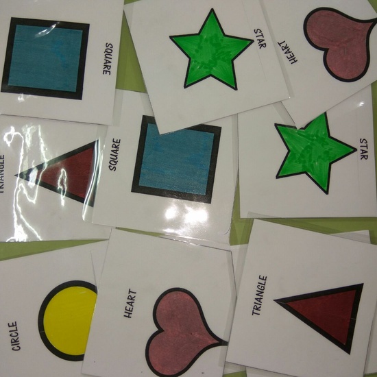SHAPES MEMORY GAME