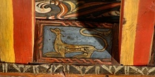 Detalle de pintura en alfarje. Perro sentado, Huesca