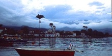 Barca en la Bahía de Paraty, Rio de Janeiro, Brasil