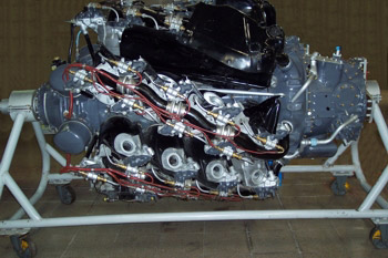 Motor de 4 estrellas con 36 cilindros