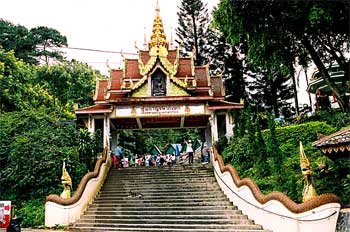 Entrada al Doi Suthep,Chiang Mai, Tailandia