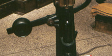 Encorchadora manual mediante palanca - Modelo Gloria, Museo de l