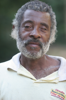Hombre con catarata en los ojos, Quilombo, Sao Paulo, Brasil