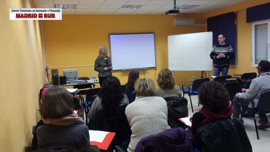  Curso 015 - LES TROUS NOIRS DE LA MÉMOIRE PERSONNELLE ET COLLECTIVE DANS L'OEUVRE DE PATRICK MODIANO