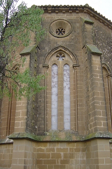 Ventana y rosetón. San Miguel de Foces, Huesca