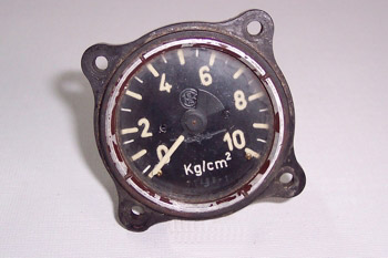 Manómetro presión de aceite en cabina