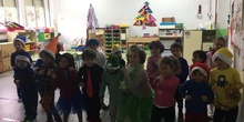 Infantil 4B nos desea felices fiestas con un villancico en inglés_CEIP FDLR_Las Rozas 