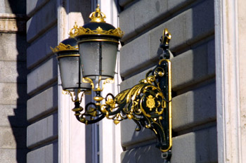 Farola en Plaza de Oriente, Madrid