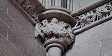 Catedral de Huesca. Capitel con arcangel