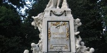 Estatua de Mozart