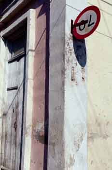 Señal de tráfico, Cuba