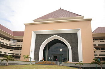 Facultad de Farmacia, Universidad Islam Indonesia, Jogyakarta, I