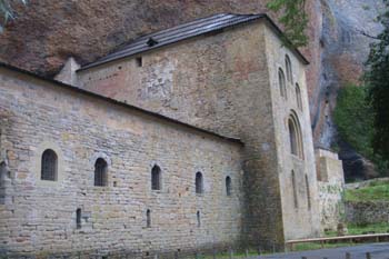Fachada del Monasterio de San Juan de la Peña, Huesca