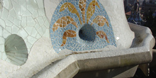 Detalle banco serpenteante, Parque Güell, Barcelona