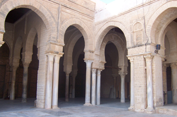 Interior de la Gran Mezquita, Kairouan, Túnez