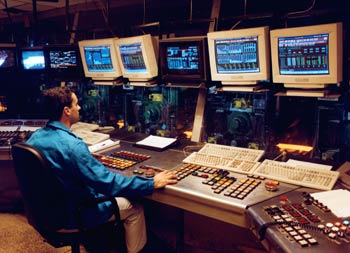 Panel de control eléctrico de un alto horno