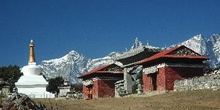 Puerta de entrada al monasterio de Tengboche