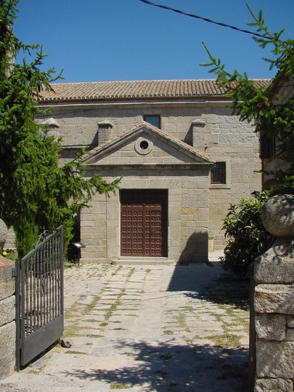 Puerta de iglesia en Zarzalejo