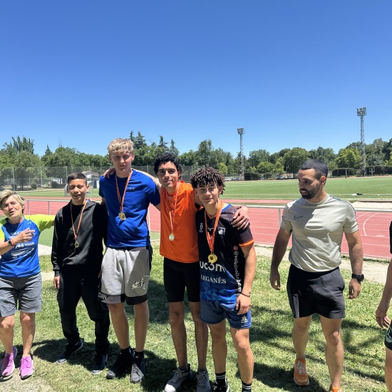 Campeonas relevo 4x100 masc.jpg