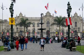 Palacio Presidencial y Plaza de Armas en Lima, Perú