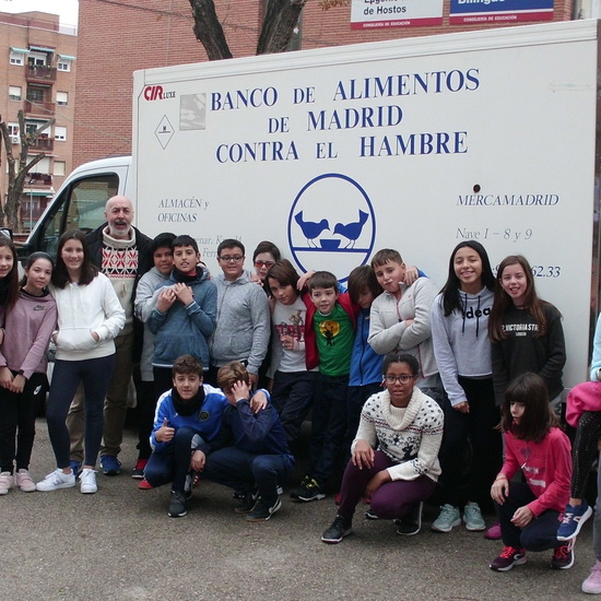 SOLIDARIDAD EN NAVIDAD EN EL HOSTOS 18