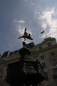 Escultura en Picadilly Circus, Londres