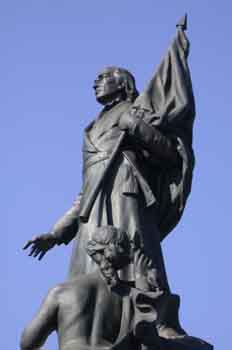 Monumento a Miguel Hidalgo en Madrid