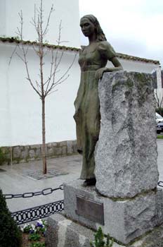 Escultura de la Despernada, Villanueva de la Cañada, Comunidad d