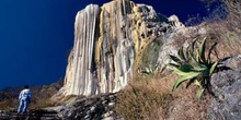 Hierve el Agua, Cascadas petrificadas de