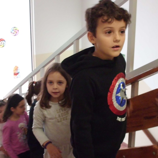 NOS FELICITAMOS NAVIDAD EN EL HOSTOS 9