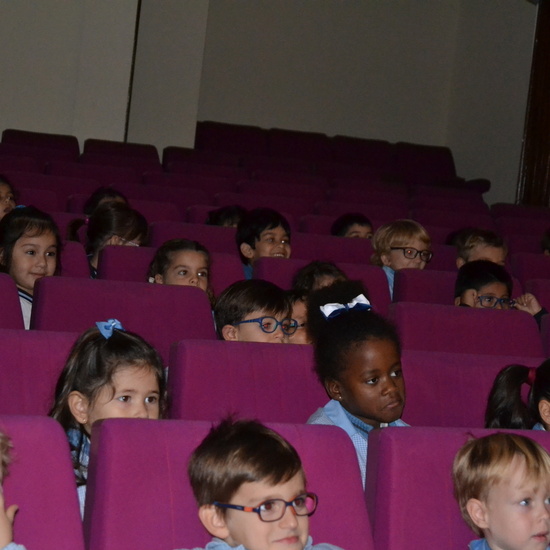 TEATRO LA CHARLOJA. “KAMELOT” 32