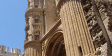 Puerta de las Cadenas, Catedral de Málaga, Andalucía