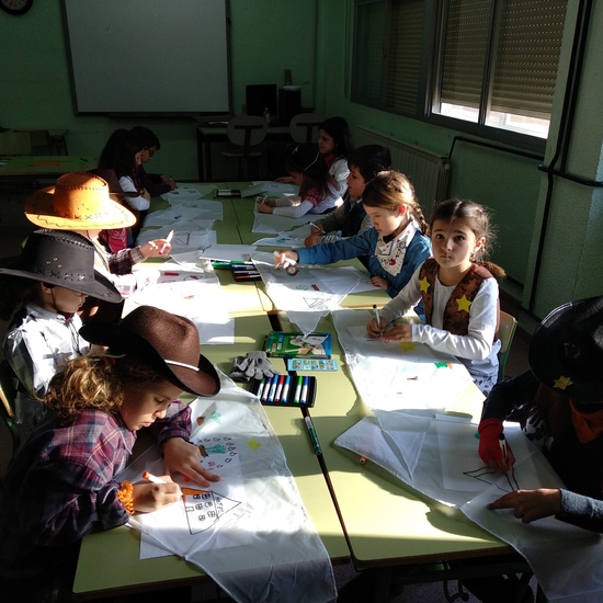 2º coloreando sus bandanas 12
