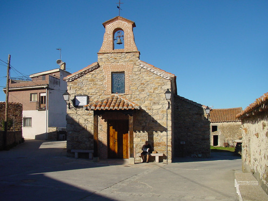 Vista de iglesia en Garganta de los Montes