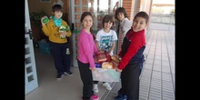 Colaboración solidaria de las familias del ceip Ágora de Brunete