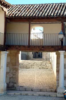 Arco de entrada a la Plaza Mayor, Colmenar de Oreja, Madrid