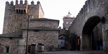 Torre de Bujaco y Arco de la Estrella - Cáceres