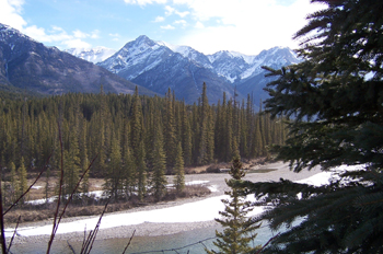Río Bow y Sierra Sawback, Parque Nacional Banff