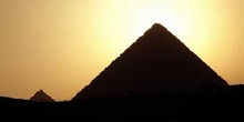 Pirámide de Mikerinos, Egipto