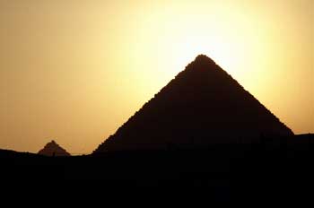 Pirámide de Mikerinos, Egipto