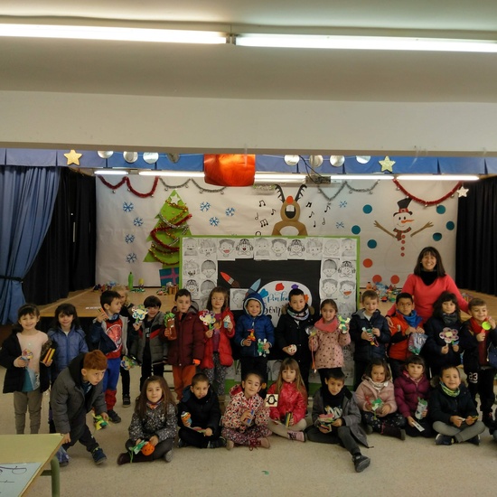 MERCADILLO SOLIDARIO 2ª PARTE 2019  12