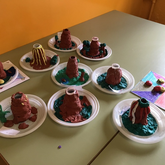 Jornadas Culturales 18-19. Talleres de pulseras, leyendas y ciencias. 1º y 2º 4