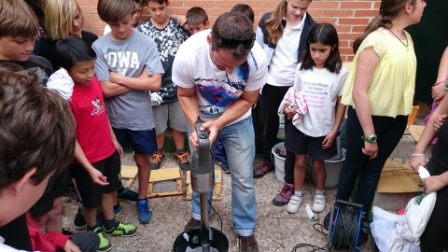 2017_04_21_JORNADAS EN TORNO AL LIBRO_TALLER DE RECICLADO DE PAPEL_SEXTO 5