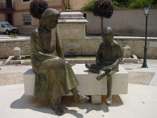 Monumento a las Madres de Perales de Tajuña