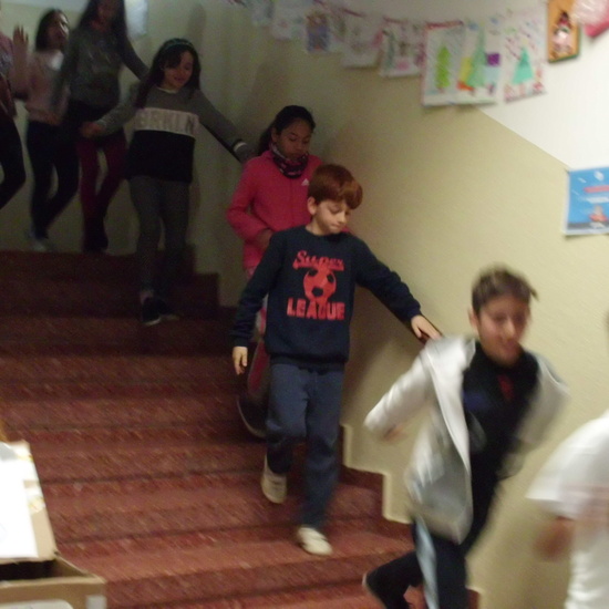 NOS FELICITAMOS NAVIDAD EN EL HOSTOS 35