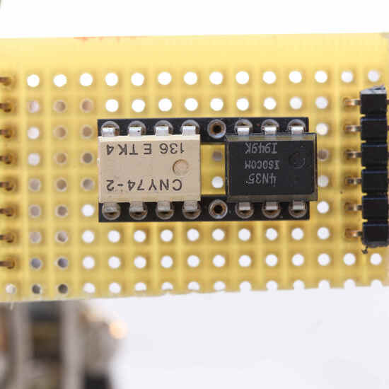 Zócalo para prueba de C.I. conectados en Arduino