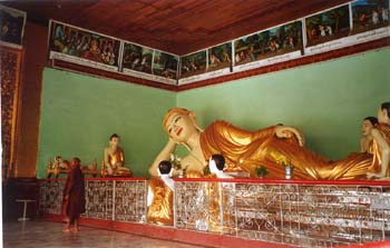 Buda reclinado de Shwedagon