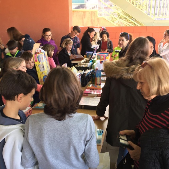 Mercadillo de segunda mano( financiación fin de curso) 1
